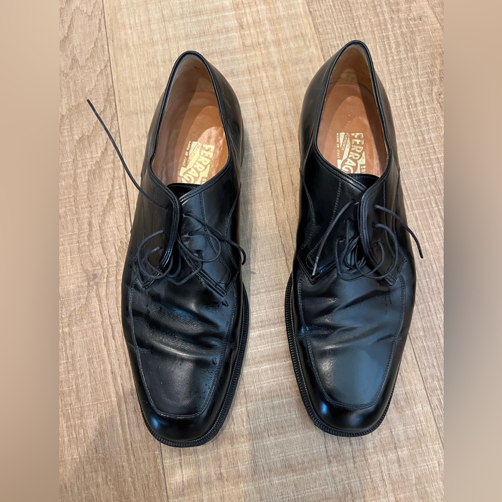 Mens shoes.